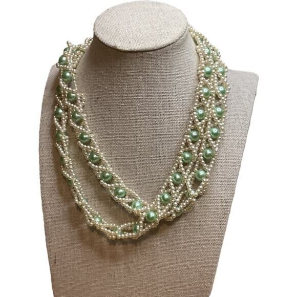 Handmade Multilayer Green & White Beaded Necklace For Women - Picture 2 of 4